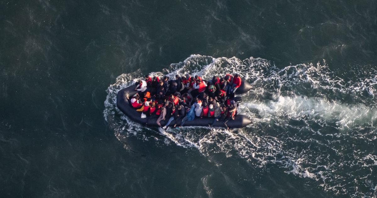 Perturbation des commémorations de Dunkerque pour cause d’arrivée d’un bateau de migrants